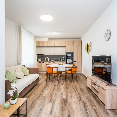 Perla Hradce 103 Apartment Hradec Kralove Exterior photo