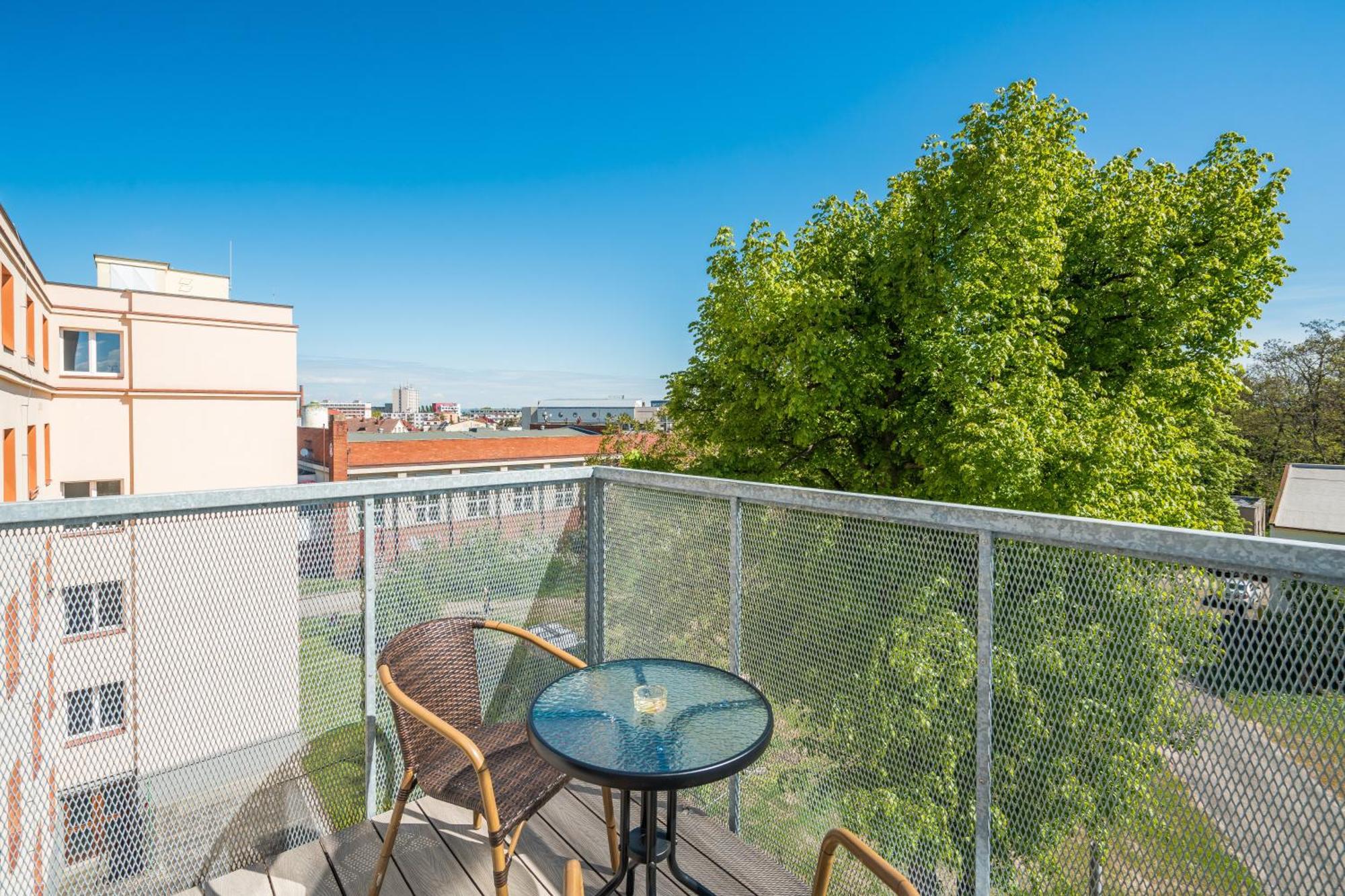 Perla Hradce 103 Apartment Hradec Kralove Exterior photo