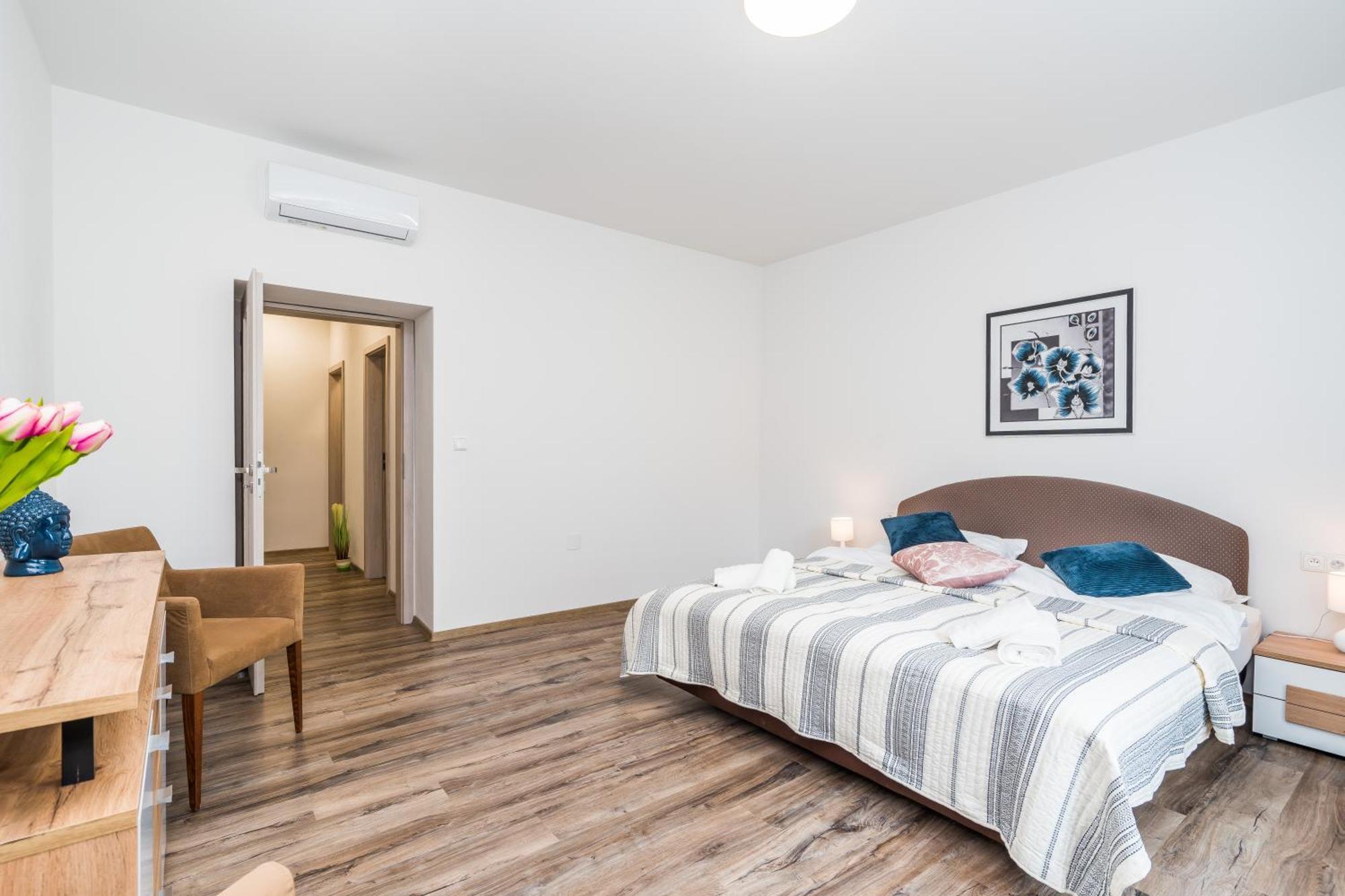 Perla Hradce 103 Apartment Hradec Kralove Exterior photo
